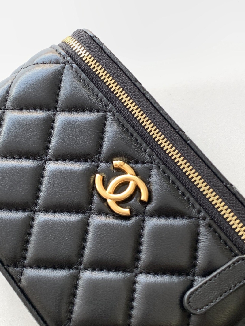Ch**el cosmetic bags